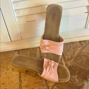 Bass vintage heeled slip-ons